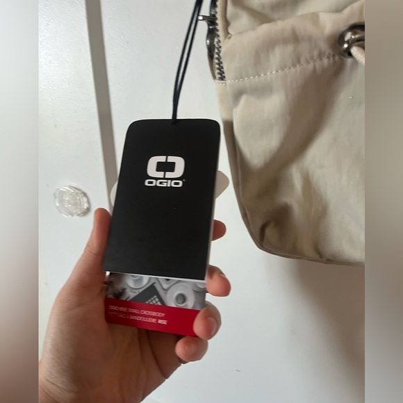 NWT Ogio Rise Pouch - Picture 4 of 6